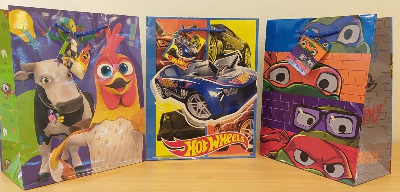 BOLSAS REGALO INFANTIL DISEÑOS VARIOS - 23CMSX18CMS - 1000-013-M100