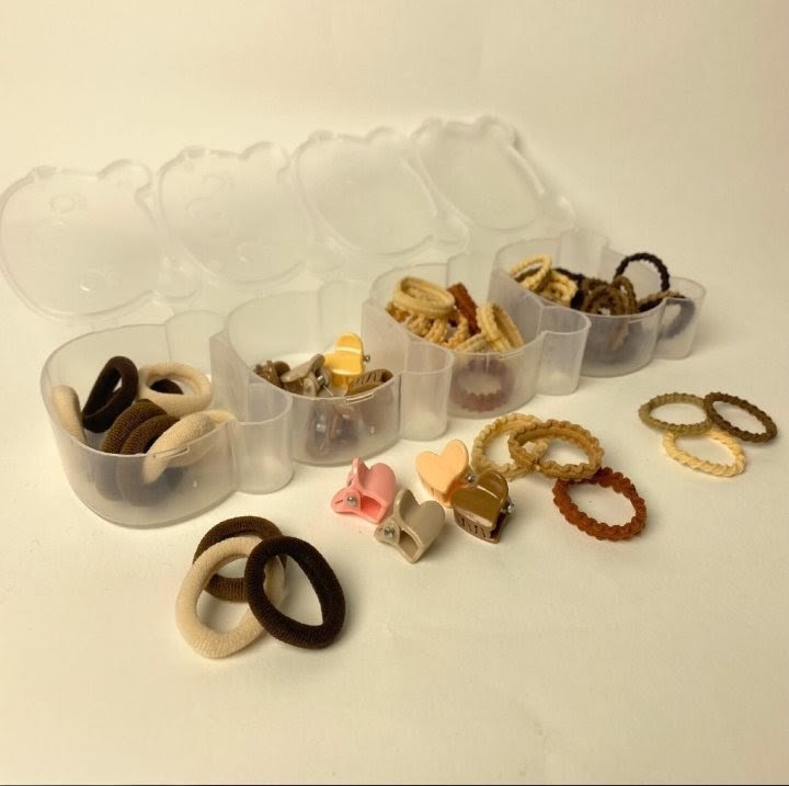 ACCESORIOS EN ESTUCHE DE OSITO EN TONOS NEUTROS  ZJ223325 - Imagen 2