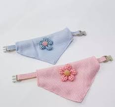 COLLAR MASCOTA PAÑOLETA CON FLOR (APLIQUE) PEQUEÑA  -  ZJ231708
