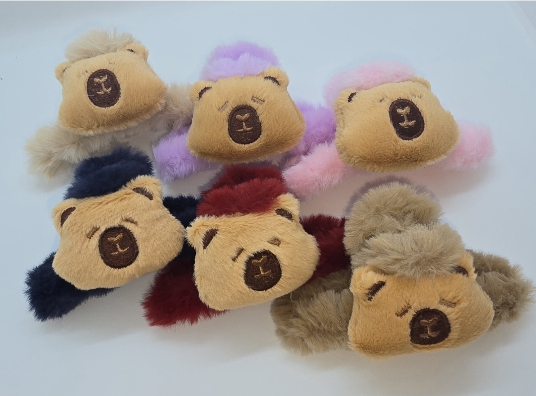 CAIMÁN PARA EL CABELLO DE PELUCHE CAPIBARA ZJ225533
