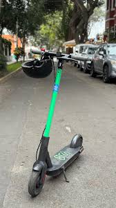 SCOOTER K2 GRIN 35KM ULTRA LIVINA LUZ LED